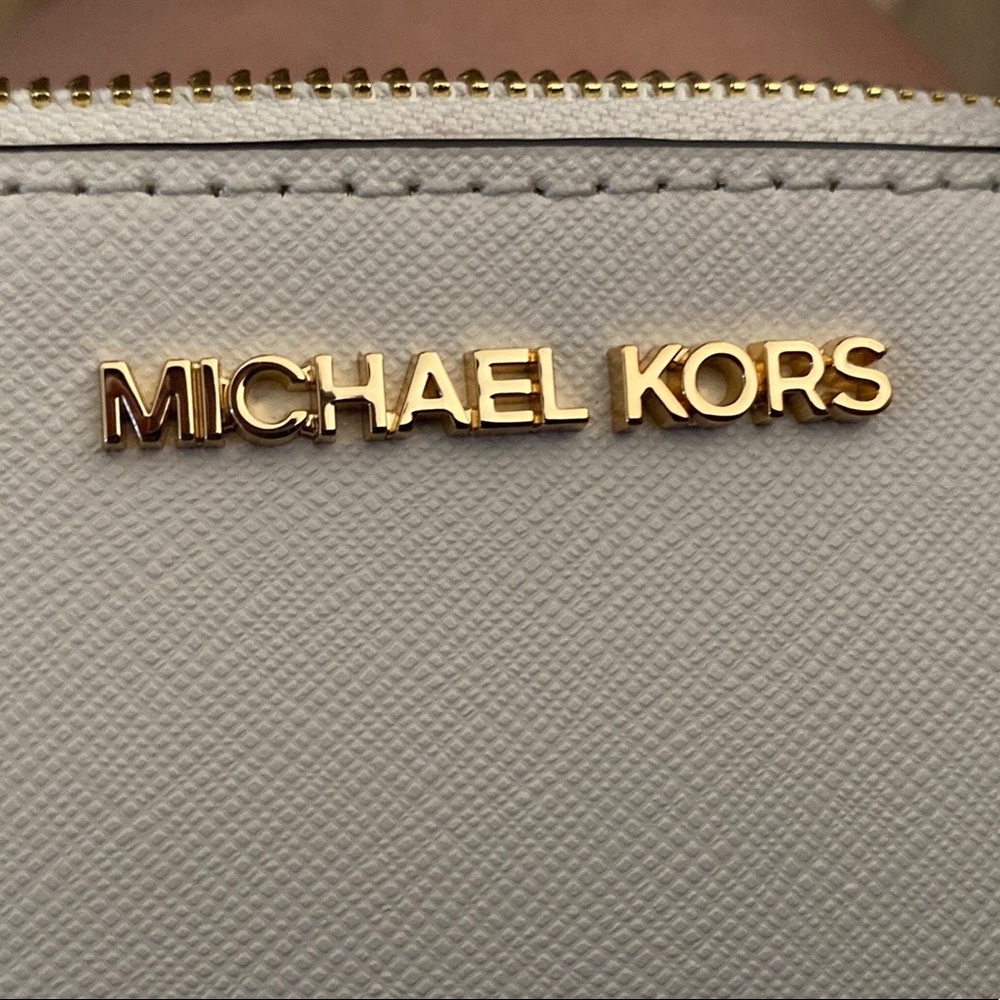 Sold - Picture 7 of 10